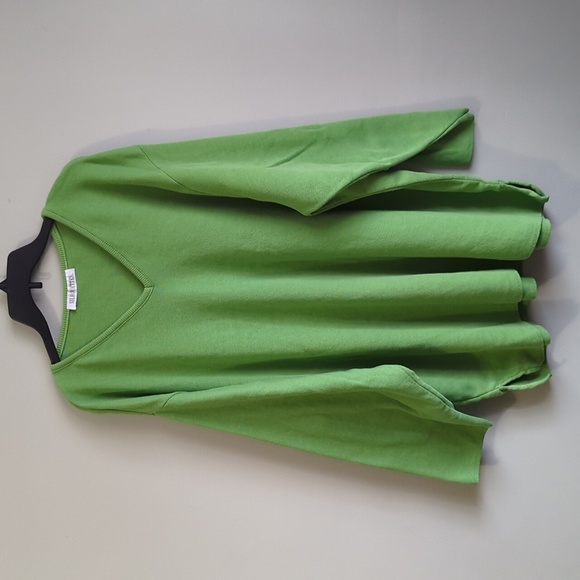 Green V-Neck Pullover Sweatshirt - Silhouettes - Size: 4X - Picture 1 of 3